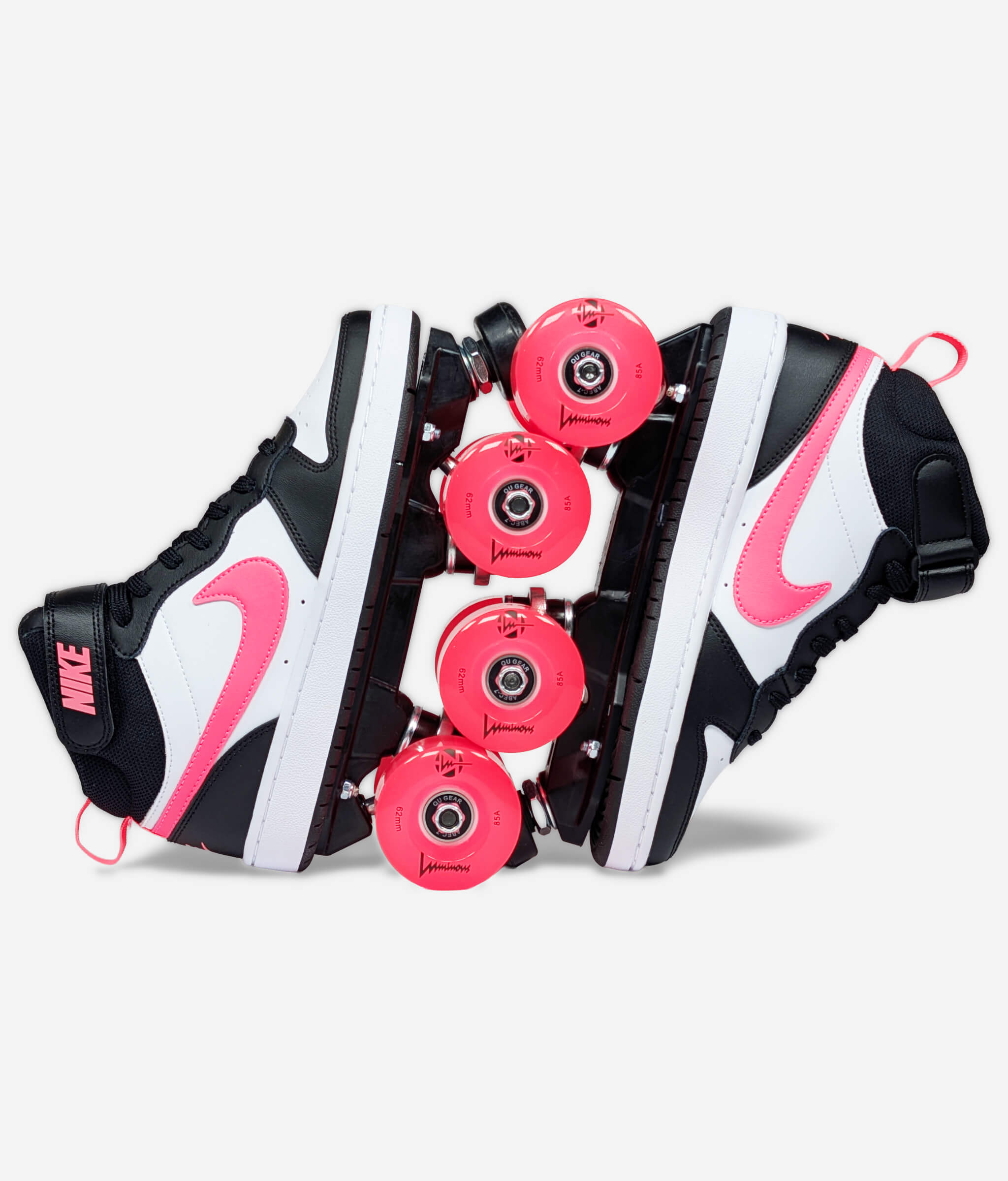 Roller sneakers Nike Court Borough Sunset Pulse par Loumy's World en noir et rose avec roues entremêlées
